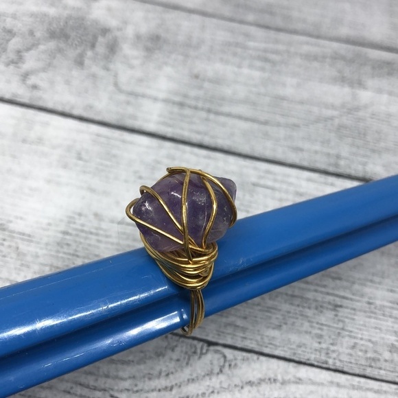 Artisan handmade rustic handcrafted chunky amethyst wire wrap statement ring. - Picture 5 of 6